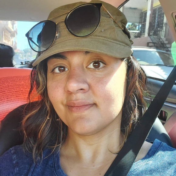 Meet your Posher, Yajaira - Picture 3 of 5